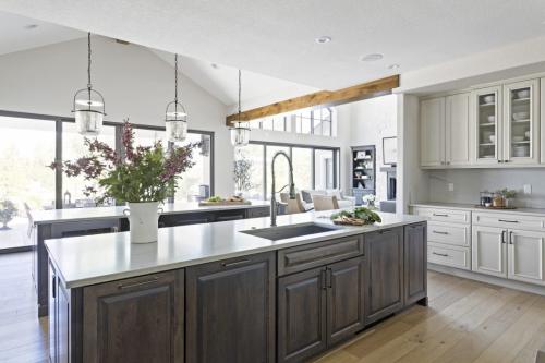 Oakwood Kitchen and Dining Islands