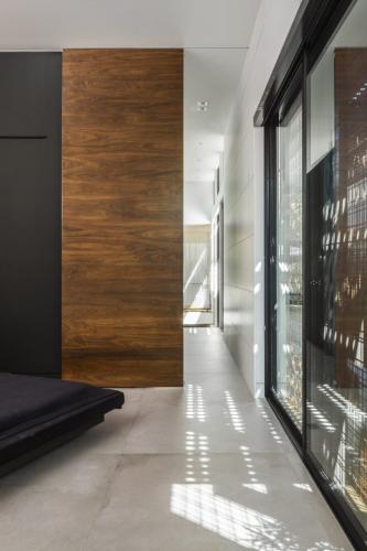 575 Madison Hallway